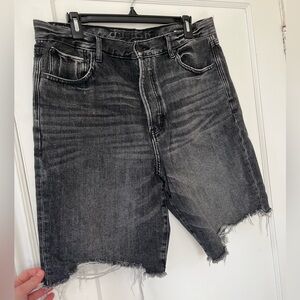 American Eagle 90’s Boyfriend Short ⭐️ (2/$40)